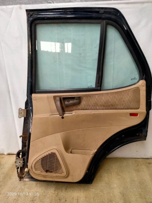 Door R06 R DOOR ASSY RH