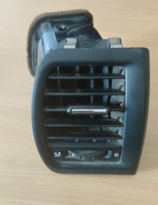 LH SIDE AIR  VENT