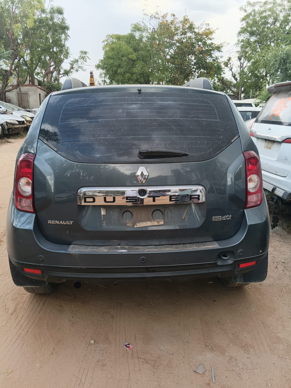 DUSTER(RENAULT)